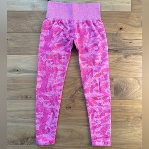 NVGTN Bubble Gum Pink Camo Seamless Leggings
